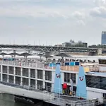 Central - Large - Modern At River