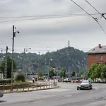Central - Large - Modern At River