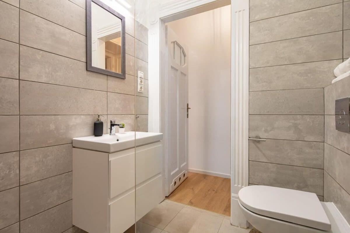 Apartment - Large - Modern At River Budapest